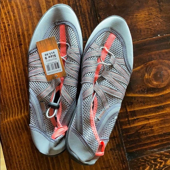 Northside Shoes - Women’s water shoes